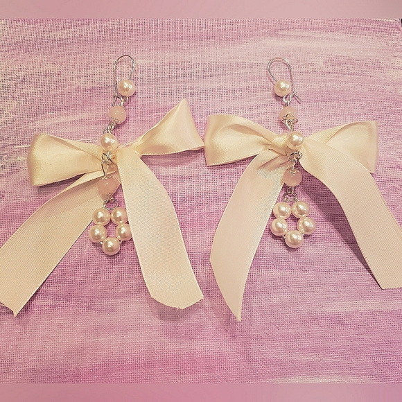 Handmade Adorable Bow & Rose Quartz Dangle Earrings - Picture 5 of 5